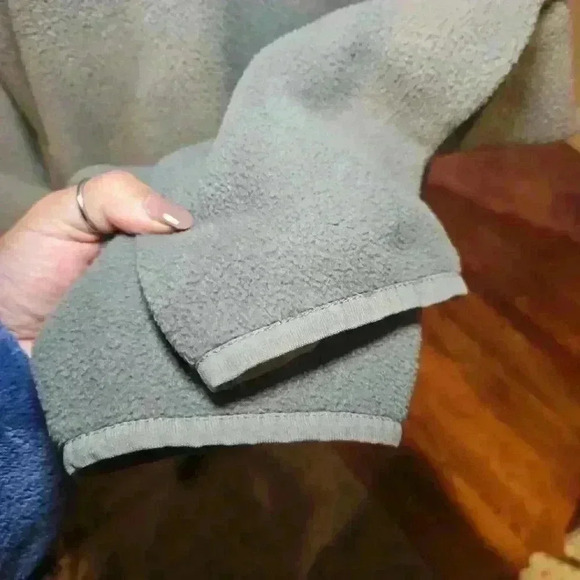 L.L. Bean Mens Gray Polartec Fleece Pullover Warm Layering Sweater L - Picture 6 of 13